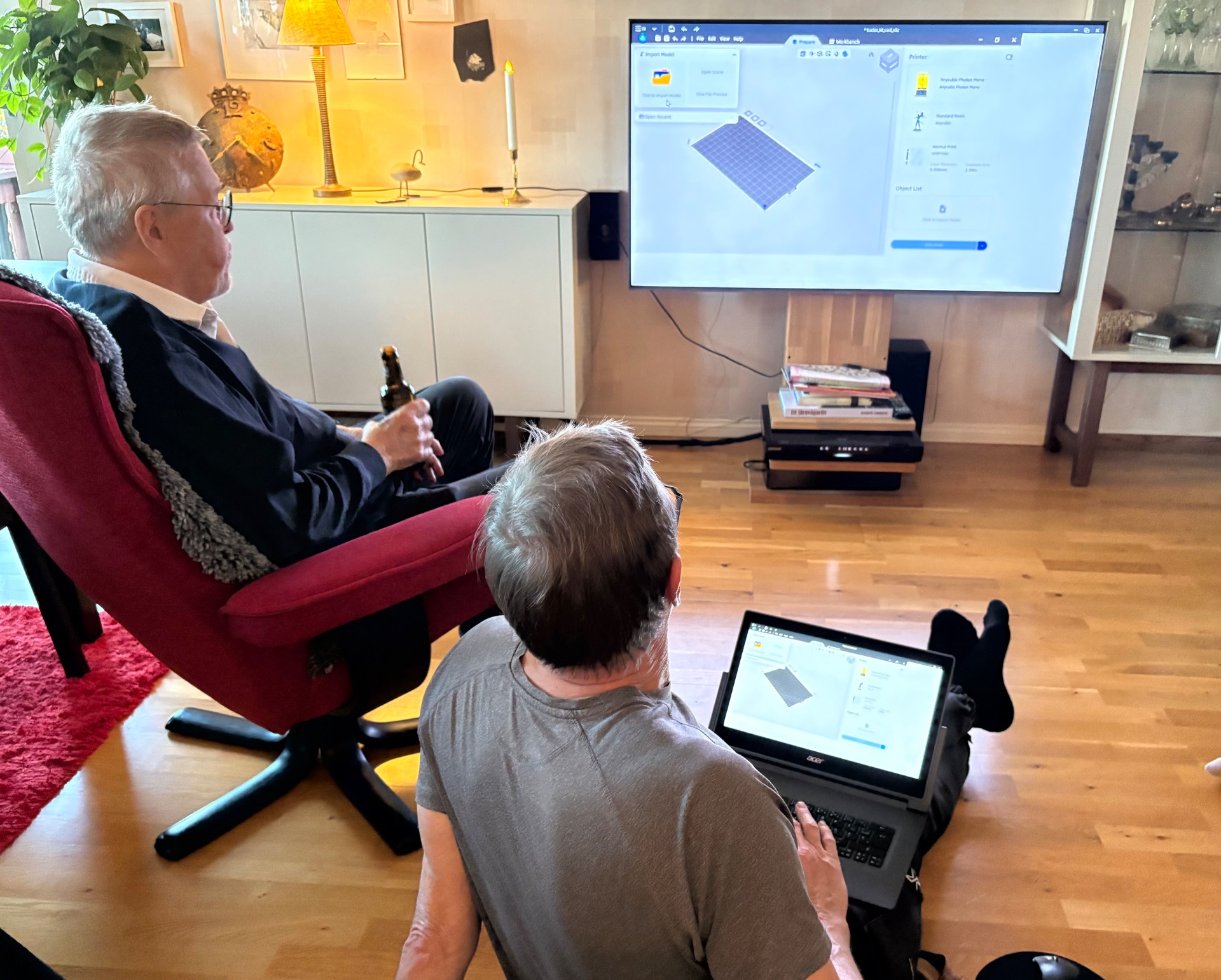 Lennart letar ritning på nätet…